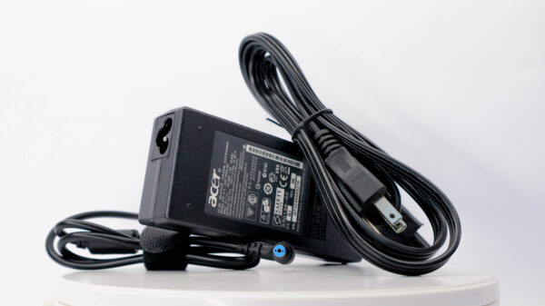 Charger Acer 19V 3.42A/2.15A/4.74A/1.58A/2.37A Aspire 3 Laptop 4738 4755 E11 E14 E15